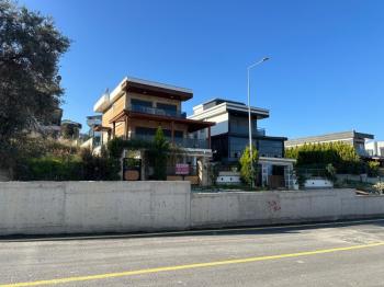 KUŞADASI SOĞUCAKTA TEK MÜSTAKİL SIFIR VİLLA