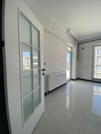GÜVENAY - ÇORUM DOĞA KOLEJİ YAKINI SIFIR ARA KAT 3+1 DAİRE 