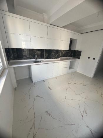 GÜVENAY - ÇORUM ULUKAVAK MEHMETCİK ANADOLU LİSESİ KARŞISI 3+1 SATILIK DAİRE 