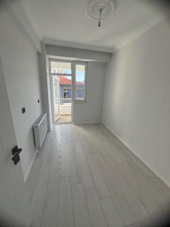 GÜVENAY - ÇORUM ULUKAVAK MEHMETCİK ANADOLU LİSESİ KARŞISI 3+1 SATILIK DAİRE 