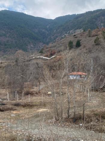 Güvenay - Çorum İskilip Merkezine 5 km Mesafede – 1.212 m² Müstakil Tapulu Bağ Evi