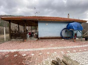 Güvenay - Çorum İskilip Merkezine 5 km Mesafede – 1.212 m² Müstakil Tapulu Bağ Evi