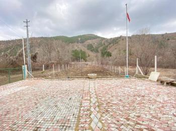 Güvenay - Çorum İskilip Merkezine 5 km Mesafede – 1.212 m² Müstakil Tapulu Bağ Evi