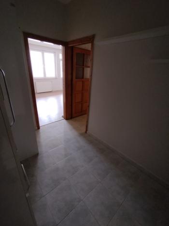 GÜVENAY - ÇORUM BAHÇELİEVLER CUMARTESİ PAZAR YAKINI  2+1 KİRALIK DAİRE