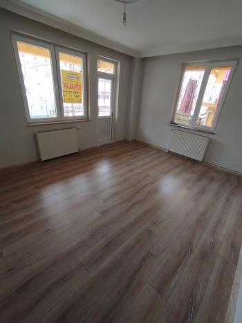 GÜVENAY - ÇORUM BAHÇELİEVLER CUMARTESİ PAZAR YAKINI  2+1 KİRALIK DAİRE