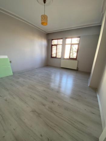 GÜVENAY - ÇORUM DR. İLHAN GÜREL CADDE ÜZERİ 3+1 KİRALIK DAİRE 