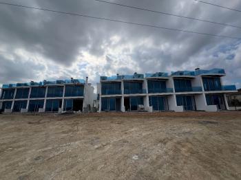 Çatalkoy Bolgesinde Dag ve Deniz Manzarali Dubleks Daireler