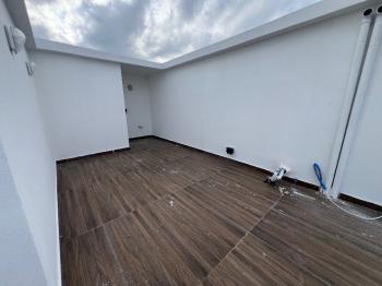 Çatalkoy Bolgesinde Dag ve Deniz Manzarali Dubleks Daireler