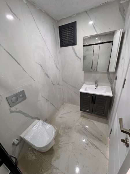 Çırçır Metro'ya Yakın Otoparklı Güvenlikli Site'de 9.Kat Sıfır Satılık Daire