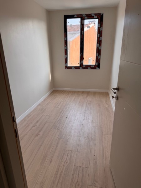 Akşemsettin'de Otoparklı 7.Kat 2+1 Sıfır Satılık Daire