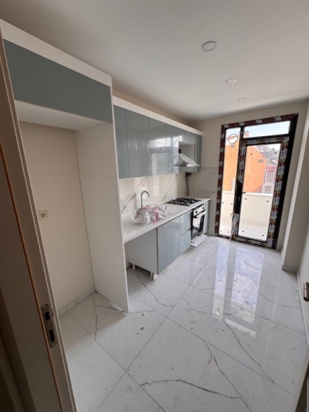 Akşemsettin'de Otoparklı 7.Kat 2+1 Sıfır Satılık Daire