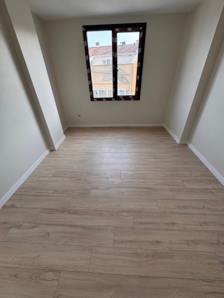 Akşemsettin'de Otoparklı 7.Kat 2+1 Sıfır Satılık Daire