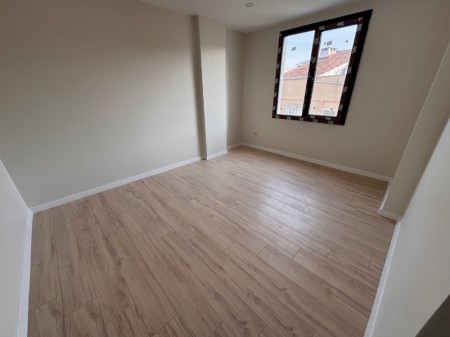 Akşemsettin'de Otoparklı 7.Kat 2+1 Sıfır Satılık Daire