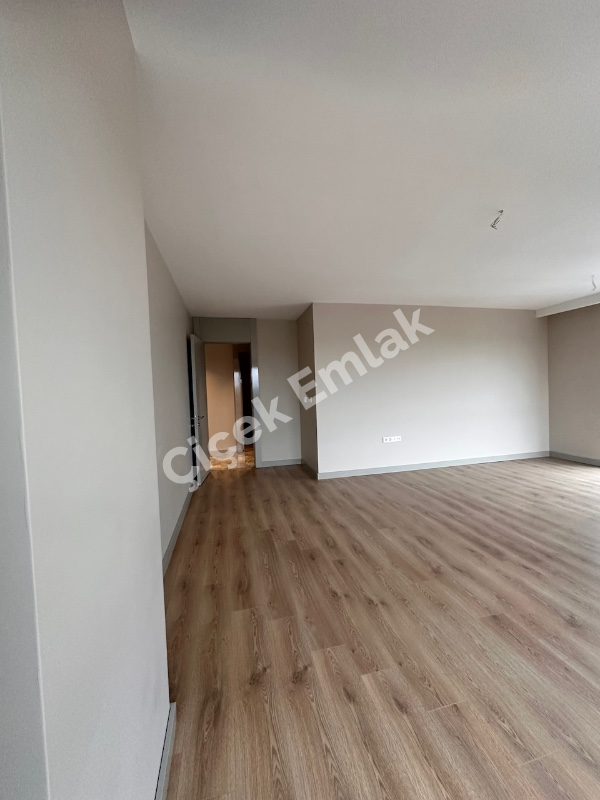 Akşemsettin Siris Yapı 2+1 Ön Cephe Büyük Satılık Daire