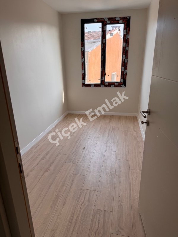 Akşemsettin'de Otoparklı 7.Kat 2+1 Sıfır Satılık Daire