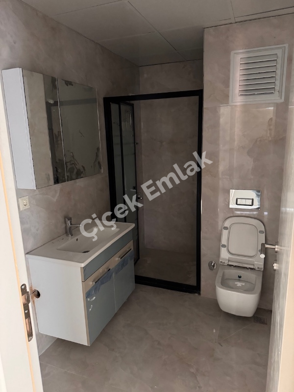 Akşemsettin'de Otoparklı 7.Kat 2+1 Sıfır Satılık Daire