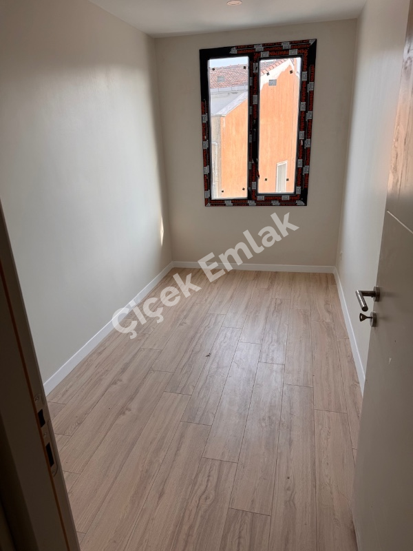 Akşemsettin'de Otoparklı 7.Kat 2+1 Sıfır Satılık Daire
