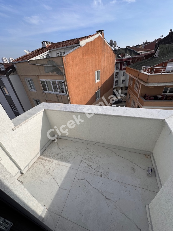 Akşemsettin'de Otoparklı 7.Kat 2+1 Sıfır Satılık Daire