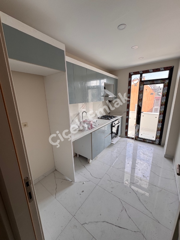 Akşemsettin'de Otoparklı 7.Kat 2+1 Sıfır Satılık Daire