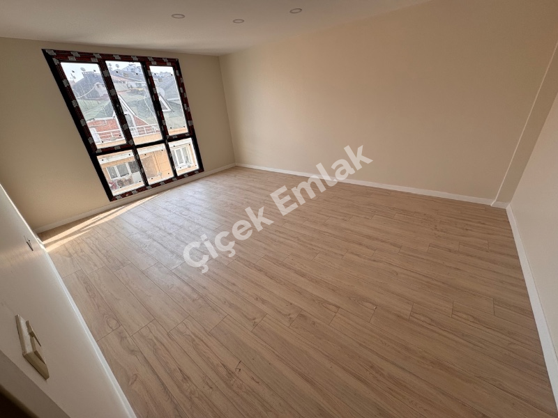 Akşemsettin'de Otoparklı 7.Kat 2+1 Sıfır Satılık Daire