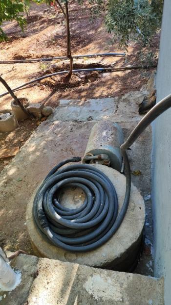GİRNE MAH. JANDARMA YOLUNA CEPHELİ SATILIK BİNA VE 977 m² ARSASI
