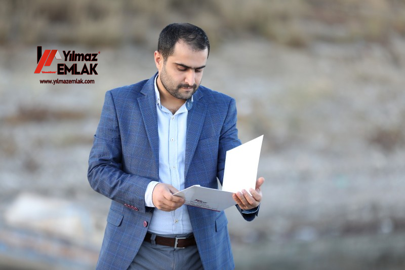 YILMAZ EMLAKTAN KAHTA CUMHURİYET MAH. SATILIK HAYVAN ÇİFTLİĞİ