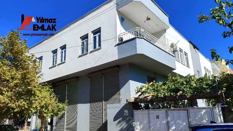 GİRNE MAH. JANDARMA YOLUNA CEPHELİ SATILIK BİNA VE 977 m² ARSASI
