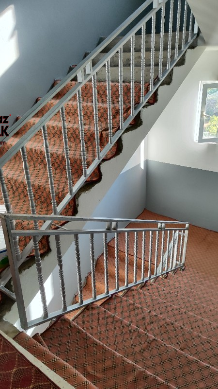GİRNE MAH. JANDARMA YOLUNA CEPHELİ SATILIK BİNA VE 977 m² ARSASI