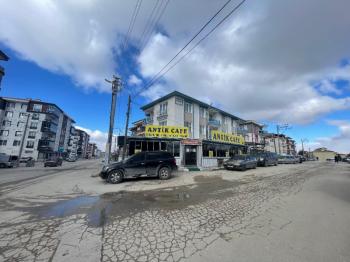 AFYON ÜÇOK EMLAKTAN SAHİPATA MAH SATILIK KÖŞE KONUMLU DÜKKAN