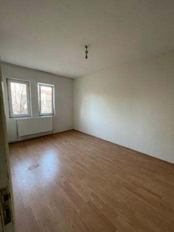 AFYON ÜÇOK EMLAKTAN OSMAN GAZİ MAH KİRALIK 3+1 DAİRE
