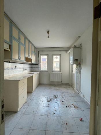 AFYON ÜÇOK EMLAKTAN OSMAN GAZİ MAH KİRALIK 3+1 DAİRE