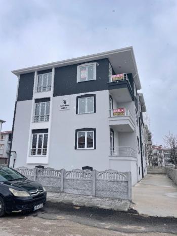 AFYON ÜÇOK EMLAKTAN MAREŞAL MAH KİRALIK SIFIR LÜKS 2+1 DAİRELER