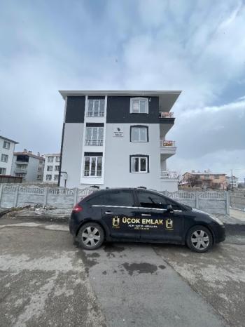 AFYON ÜÇOK EMLAKTAN MAREŞAL MAH KİRALIK SIFIR LÜKS 2+1 DAİRELER