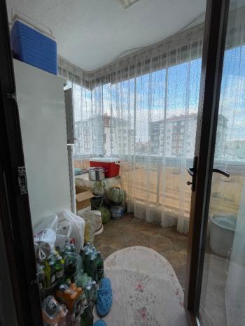 AFYON ÜÇOK EMLAKTAN SAHİPATA MAH SATILIK ARAKAT 3+1 DAİRE