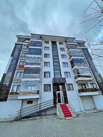 AFYON ÜÇOK EMLAKTAN SAHİPATA MAH SATILIK ARAKAT 3+1 DAİRE