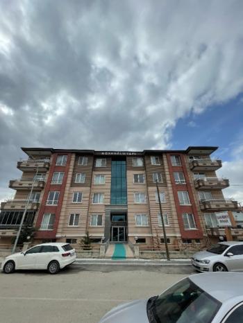 AFYON ÜÇOK EMLAKTAN ALİ İHSAN PAŞA MAH SATILIK LÜKS 3+1 DAİRE