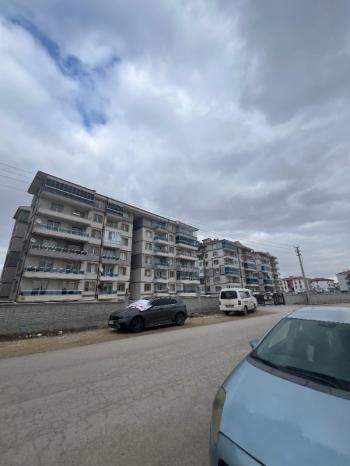 AFYON ÜÇOK EMLAKTAN YENİCE MAH KİRALIK 4+1 GENİŞ DAİRE