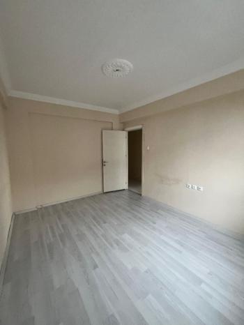 AFYON ÜÇOK EMLAKTAN YENİCE MAH KİRALIK 4+1 GENİŞ DAİRE