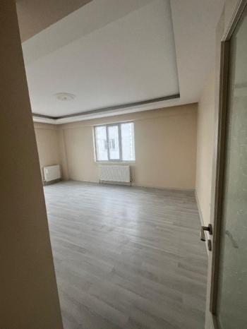 AFYON ÜÇOK EMLAKTAN YENİCE MAH KİRALIK 4+1 GENİŞ DAİRE