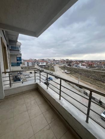 AFYON ÜÇOK EMLAKTAN YENİCE MAH KİRALIK 4+1 GENİŞ DAİRE