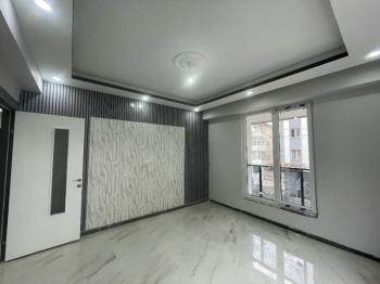 AFYON ÜÇOK EMLAKTAN SAHİPATA MAH SATILIK SIFIR LÜKS 3+1 DAİRE 