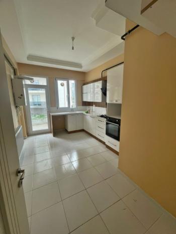 AFYON ÜÇOK EMLAKTAN ERKMEN CUMHURİYET MAH KİRALIK 4+1 DAİRE