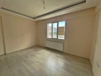 AFYON ÜÇOK EMLAKTAN ERKMEN CUMHURİYET MAH KİRALIK 4+1 DAİRE