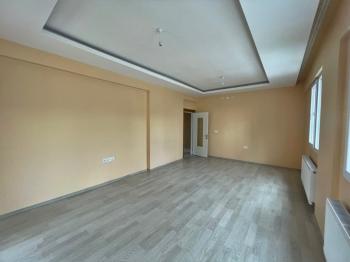 AFYON ÜÇOK EMLAKTAN ERKMEN CUMHURİYET MAH KİRALIK 4+1 DAİRE
