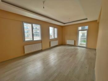 AFYON ÜÇOK EMLAKTAN ERKMEN CUMHURİYET MAH KİRALIK 4+1 DAİRE