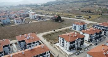 AFYON ÜÇOK EMLAKTAN KANLICA MAH TEMELDEN SATILIK 2+1 SIFIR LÜKS DAİRELER