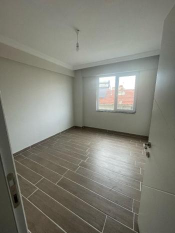 AFYON ÜÇOK EMLAKTAN MAREŞAL MAH KİRALIK ARAKAT SIFIR AYARINDA 2+1 DAİRE 