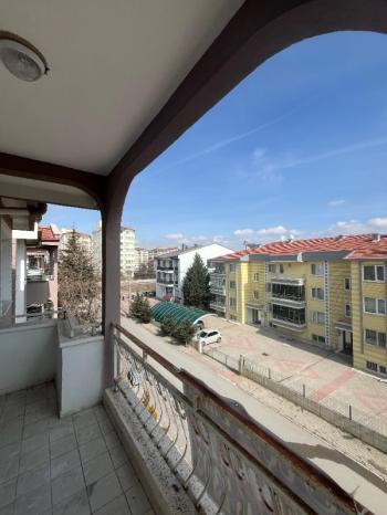 AFYON ÜÇOK EMLAKTAN MAREŞAL MAH. KİRALIK 3+1 DAİRE
