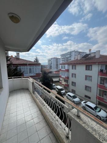 AFYON ÜÇOK EMLAKTAN MAREŞAL MAH. KİRALIK 3+1 DAİRE
