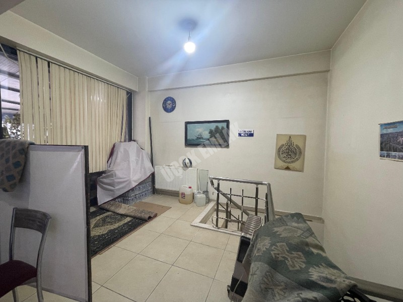 AFYON ÜÇOK EMLAKTAN SAHİPATA MAH SATILIK KÖŞE KONUMLU DÜKKAN